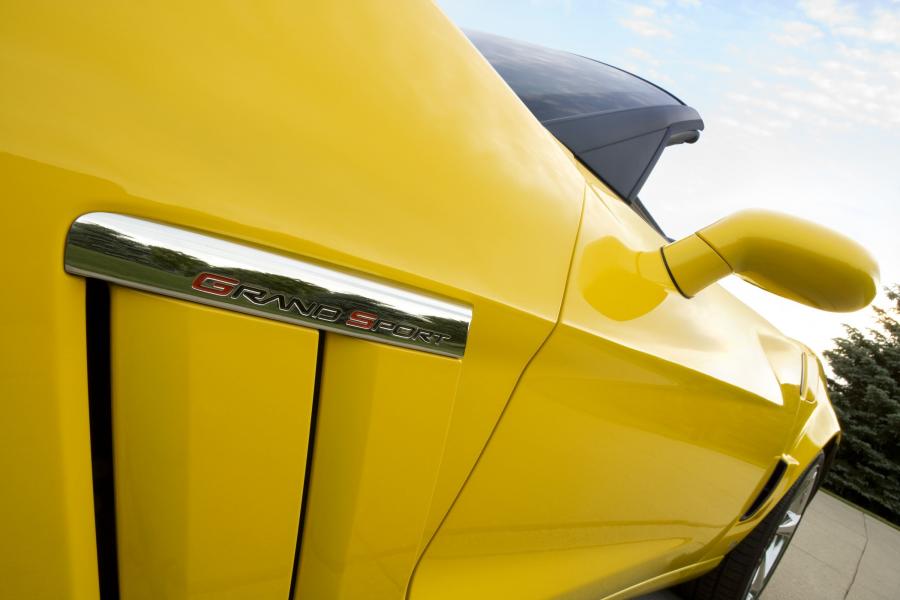  Chevrolet Corvette Grand Sport 2010 года  (фото 9 из 64)